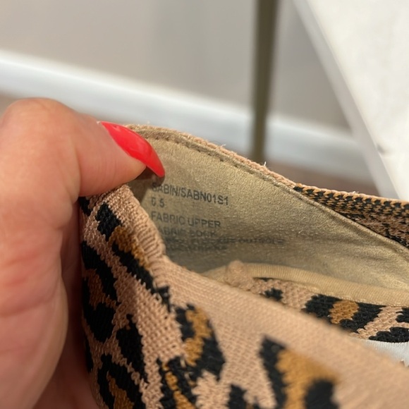 🔥Steve Madden Black and Tan Leopard Print Flats🔥 - Picture 4 of 5